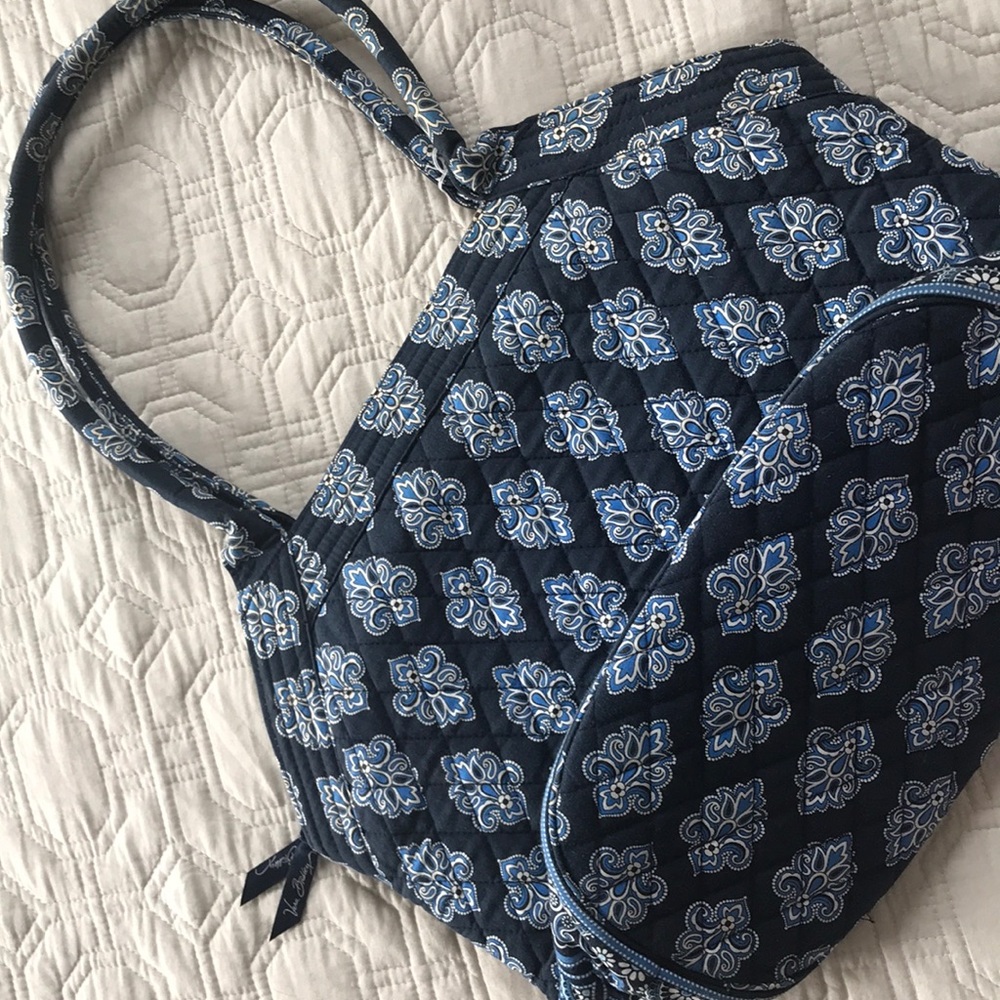 🚫sold🚫Vera Bradley calypso pattern shoulder bag